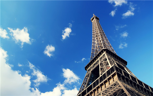 BLD勃朗设计主创参观巴黎埃菲尔铁塔