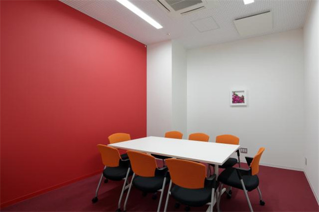 红色会议室设计