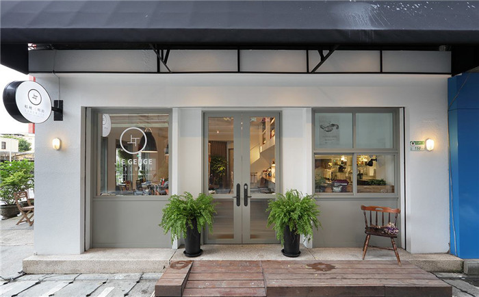 轻工业风格咖啡厅外观门头设计图