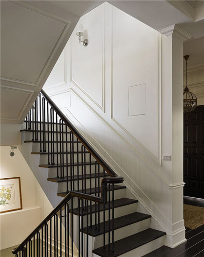 信阳大器美式别墅样板间楼梯装修设计案例