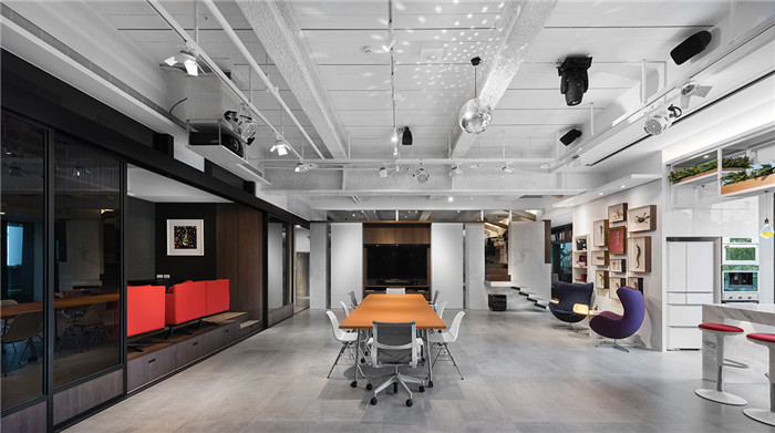 创意美感的办公室装修设计案例  打造全新企业办公形象