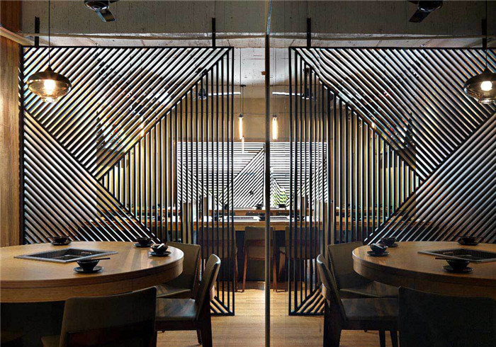 工业风与日式禅意混搭的鸳鸯火锅餐厅装修设计案例