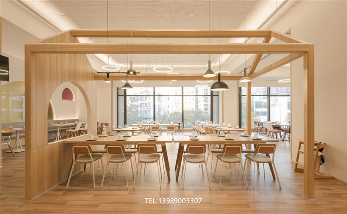 简约清新的原木色亲子主题餐厅设计方案解析
