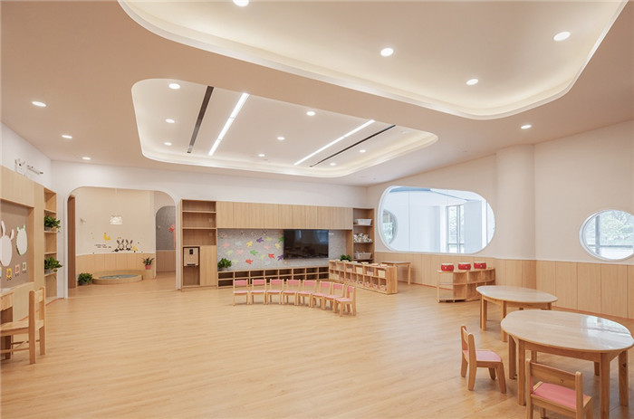 河南知名幼儿园装修公司推荐高端私立幼儿园教室室内装修方案