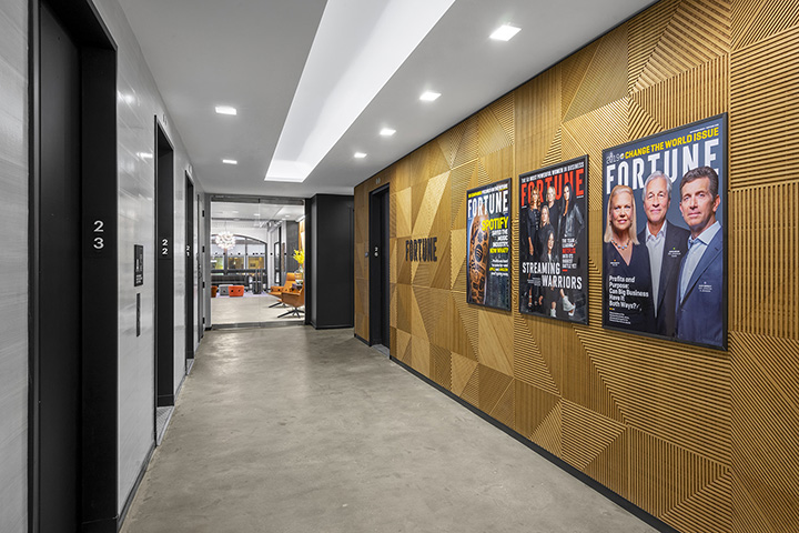 郑州办公设计专家推荐简约大气的财富杂志办公室形象墙设计方案