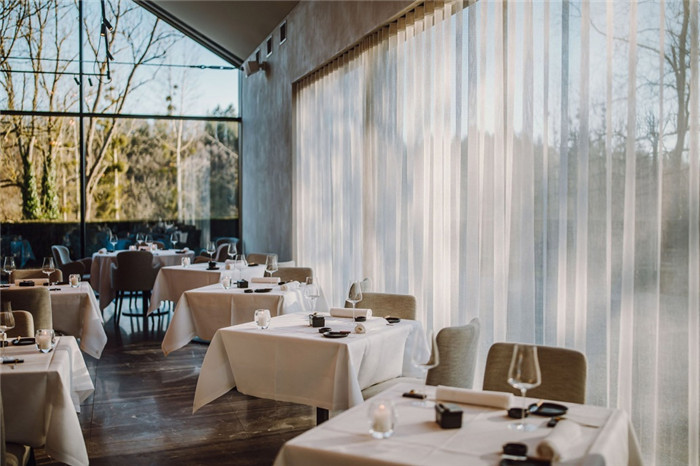 勃朗度假酒店设计公司分享Vignée庄园酒店餐厅设计赏析