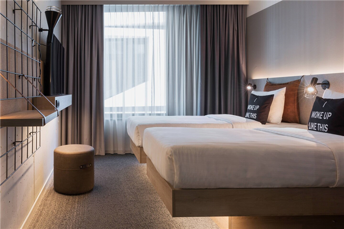 国际连锁潮牌酒店设计推荐：瑞士Moxy酒店客房设计方案赏析
