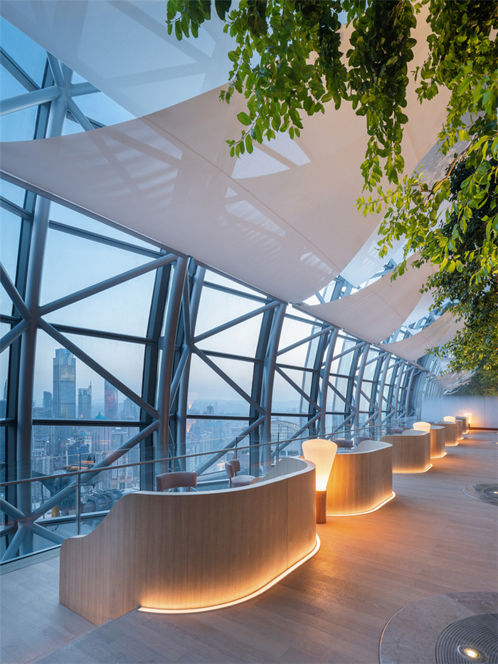 重庆来福士洲际五星级酒店大堂吧设计  打造现代帆船酒店奢华体验