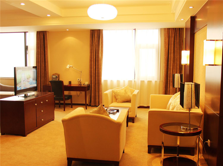 天贵中州国际五星级度假酒店商务套房客房设计效果图