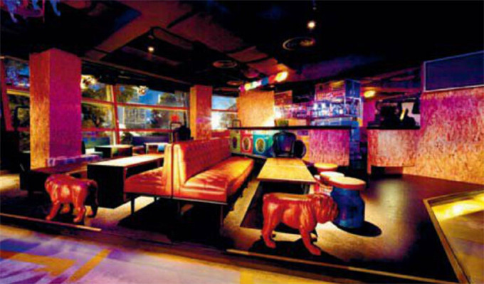 新加坡嘻哈艺术ArtBar 酒吧设计效果图