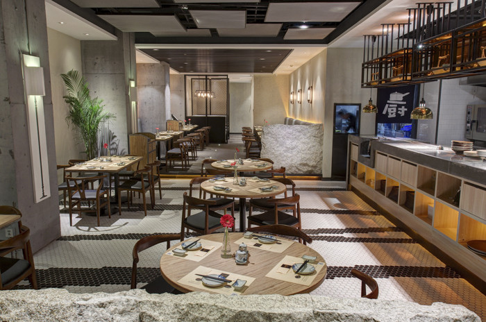 现代简约的日系料理餐厅室内设计