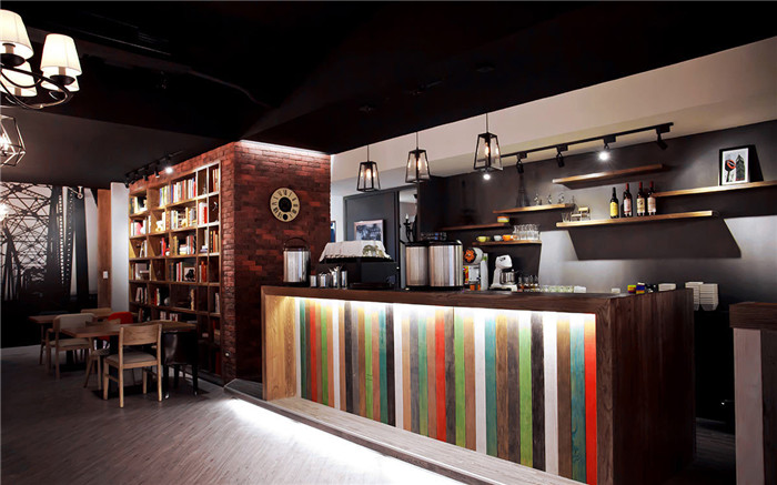 红砖斑驳带有历史温度感的Loft风格餐厅设计案例