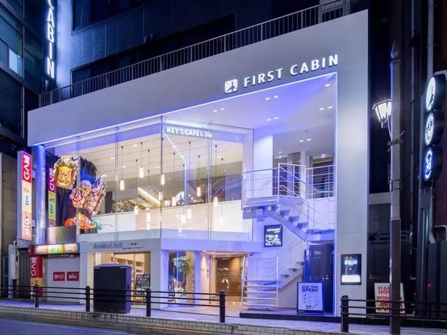 以机舱为灵感的First Cabin连锁型胶囊旅馆设计