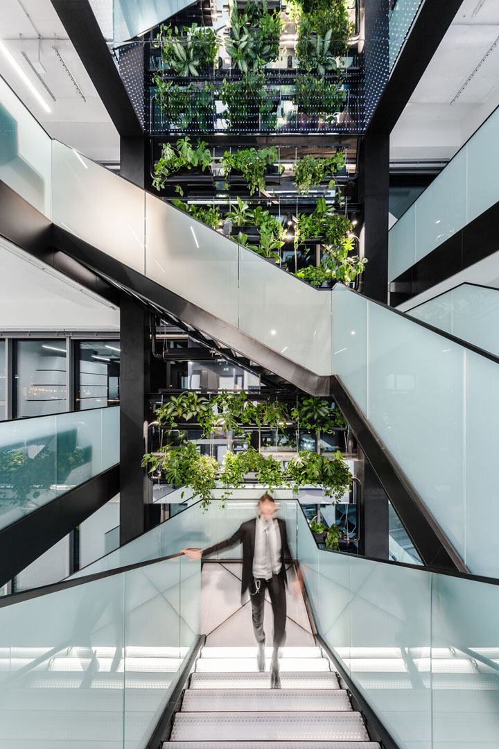 超现代科技公司办公室设计方案  科幻大片既视感 超现代科技公司办公室设计方案  科幻大片既视感