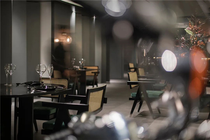 颠覆传统的西安琳凯诺艺术精品酒店餐厅设计方案