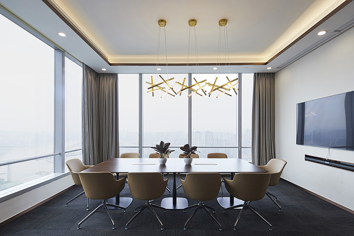 现代极简风重庆小米金融办公会议室设计方案