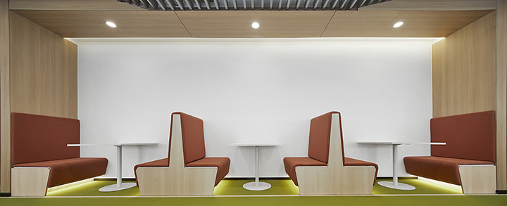 现代极简风重庆小米金融办公休闲区设计方案