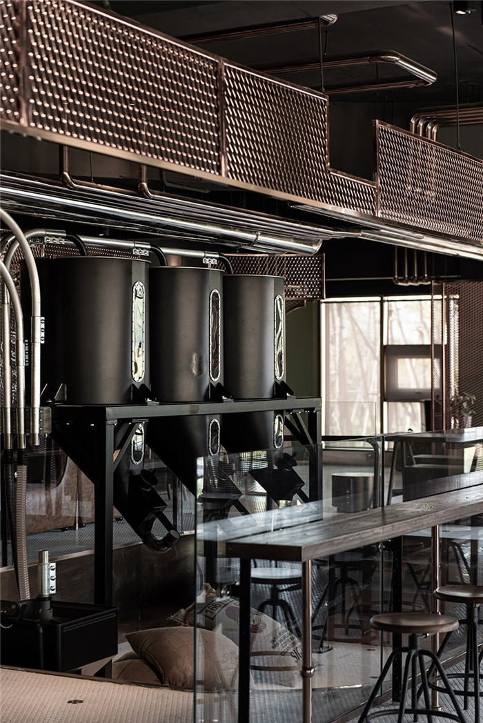 可看从生豆到成品的互动式咖啡工厂体验店设计方案