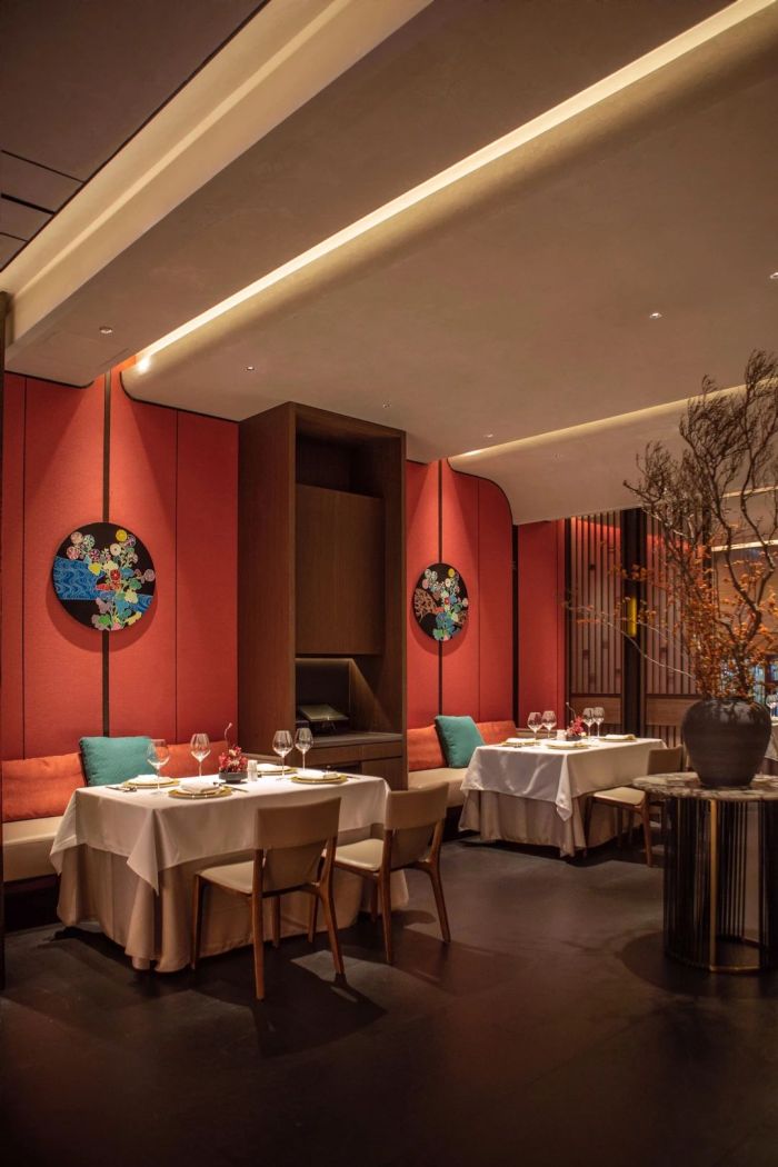 传统美学与现代潮流融合的粤宴中餐厅设计
